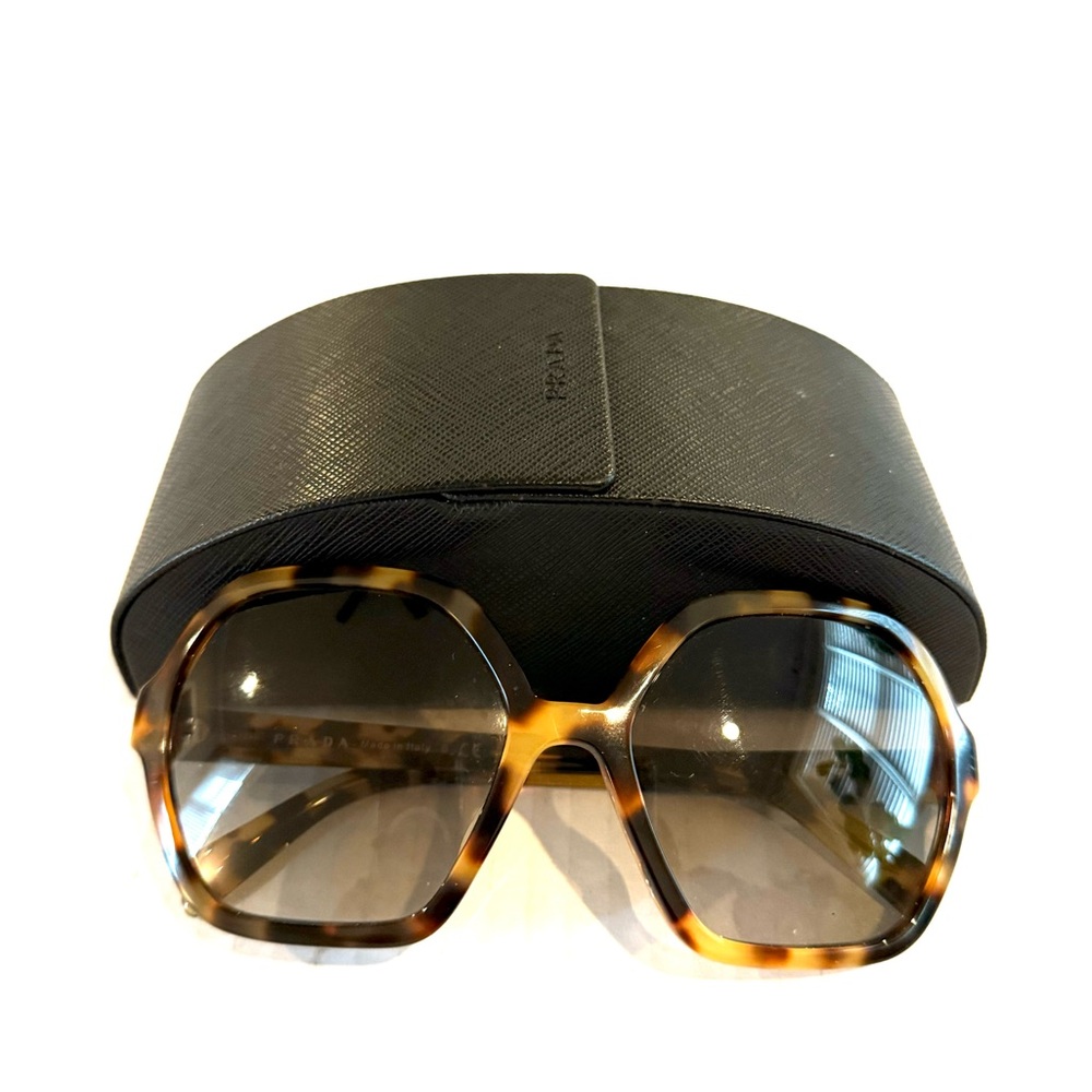 🎉SALE🎉 Prada Sunglasses